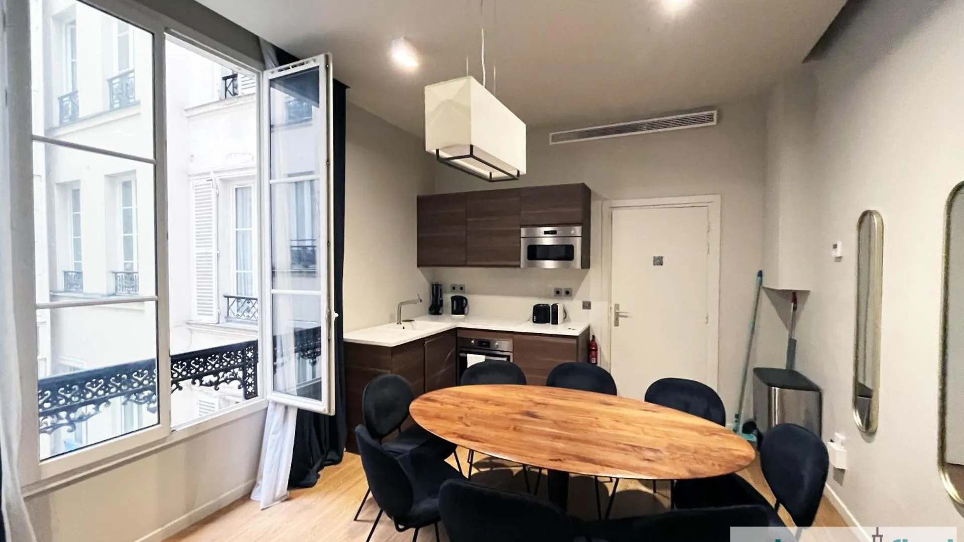 Appartement Urban Flat 110 - Luxury 3 Bedroom Near Galeries Lafayette Parijs Frankrijk