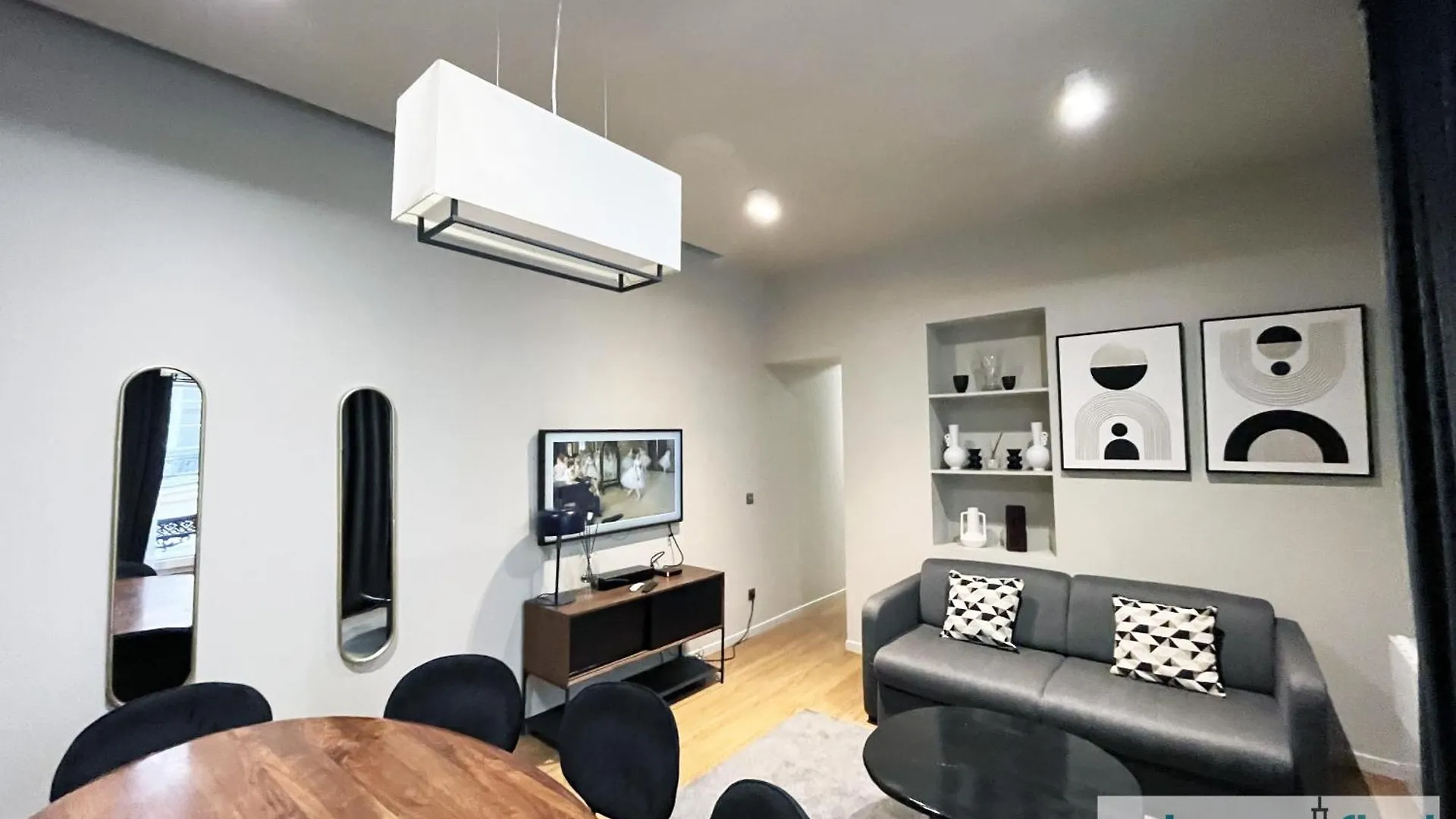 Urban Flat 110 - Luxury 3 Bedroom Near Galeries Lafayette Paris 0*,  France