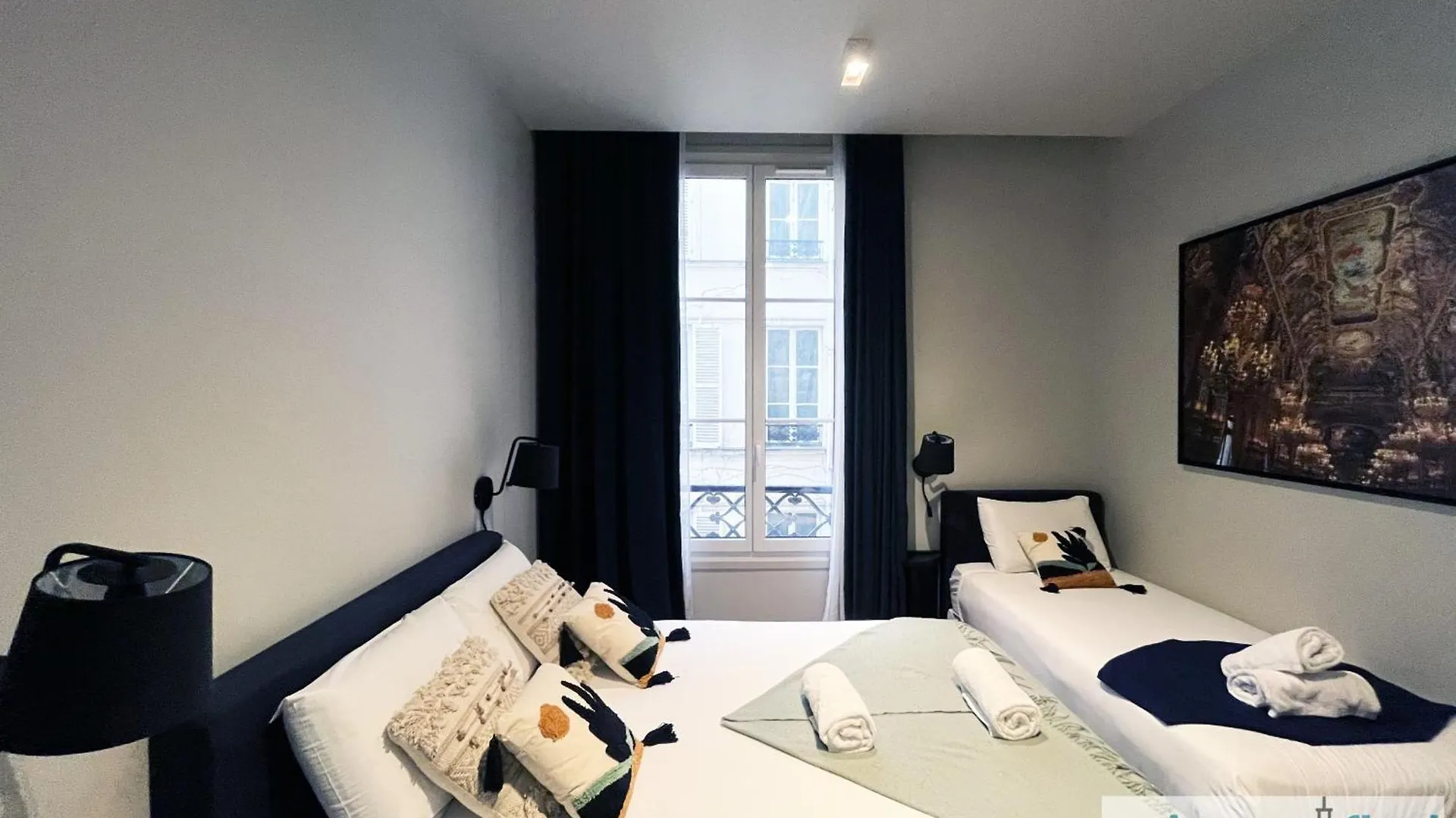 Urban Flat 110 - Luxury 3 Bedroom Near Galeries Lafayette Paris 0*,  France