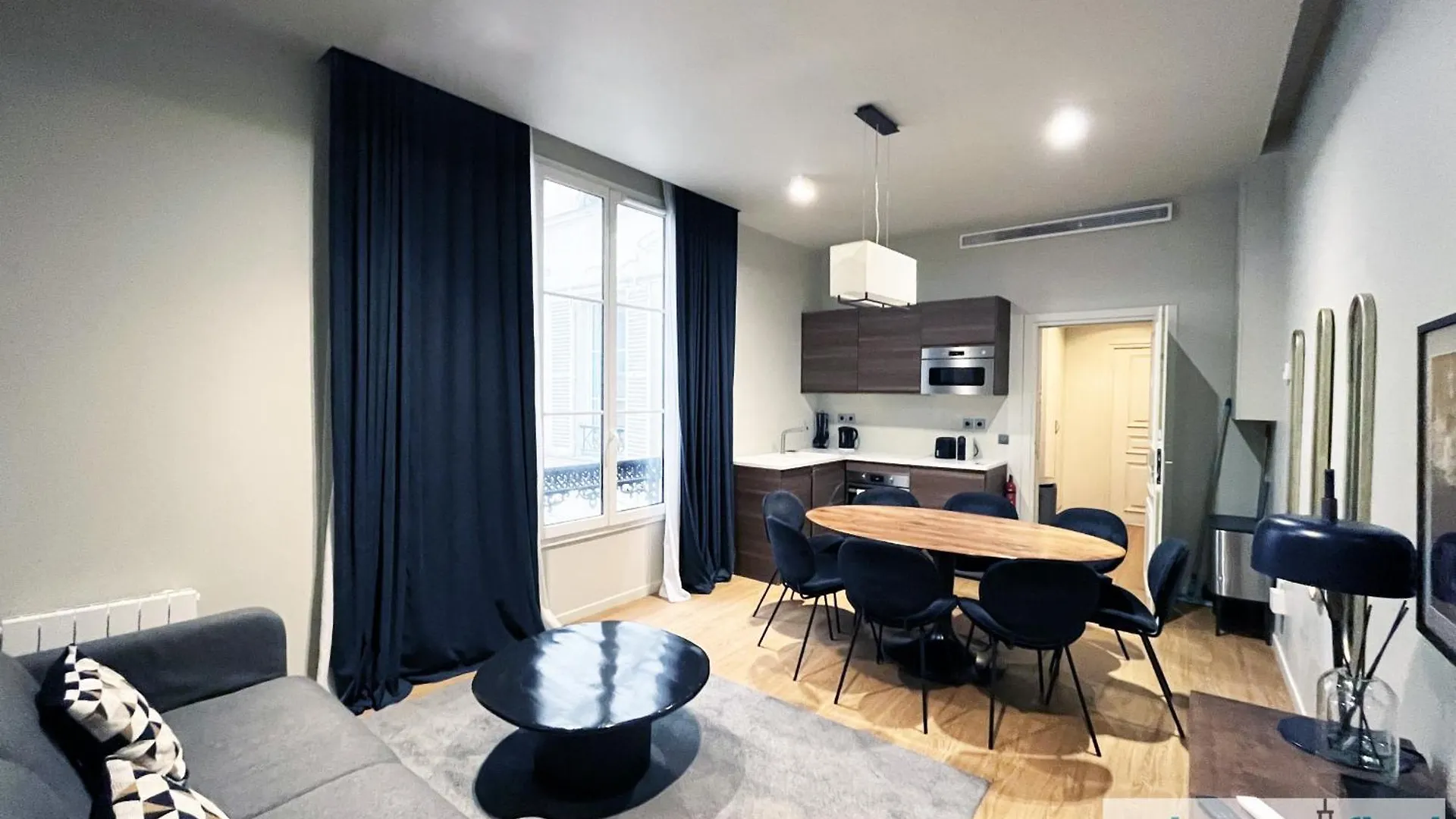 Urban Flat 110 - Luxury 3 Bedroom Near Galeries Lafayette location