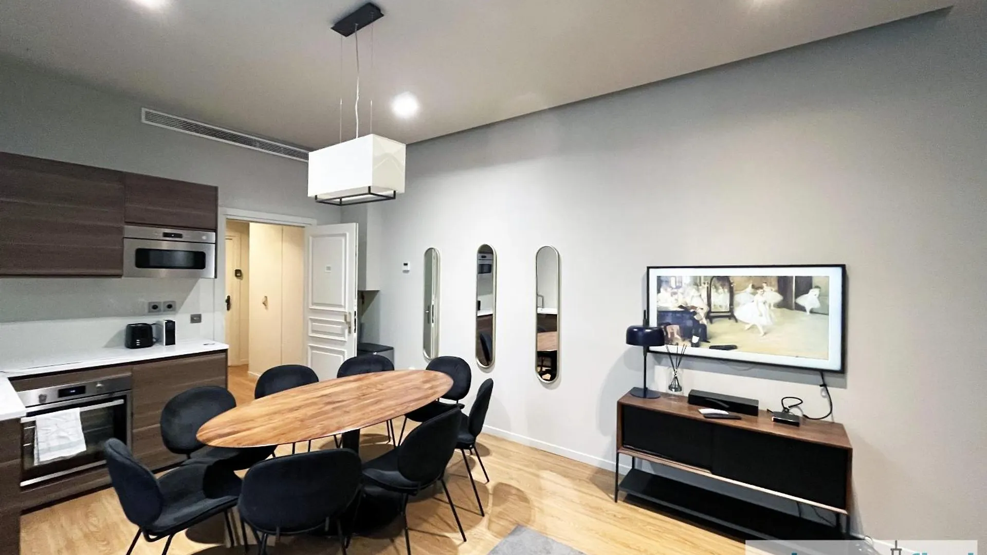 Urban Flat 110 - Luxury 3 Bedroom Near Galeries Lafayette Paris